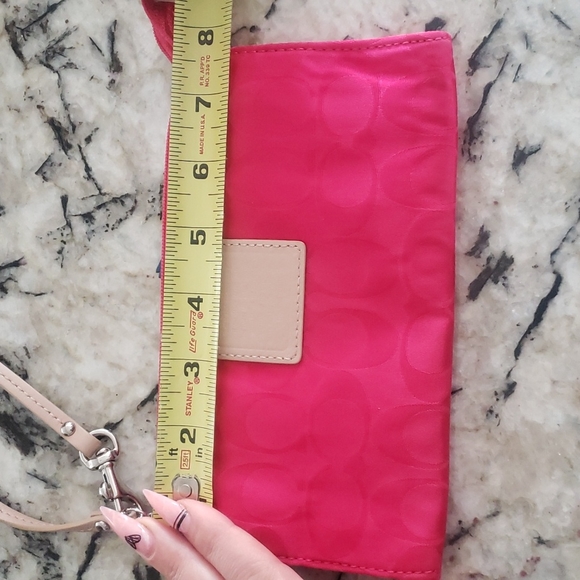 Coach Legacy Signature Zip Wallet/Wristlet - Picture 5 of 7